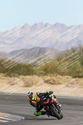 media/Nov-16-2025-Race Pace (Sun) [[8c5fa54630]]/Non Verified Riders (1st 20 Minutes)/2-Turn 10 (1010am)/